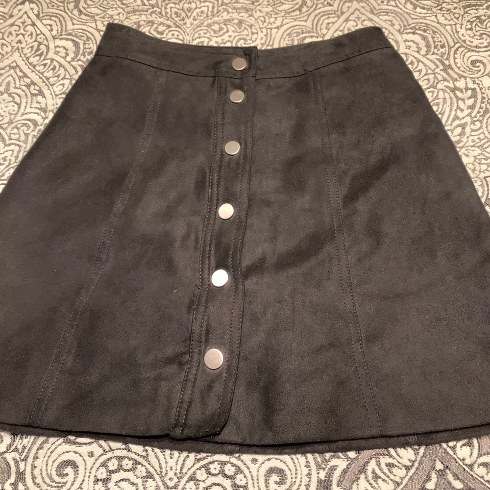 h&m button up skirt